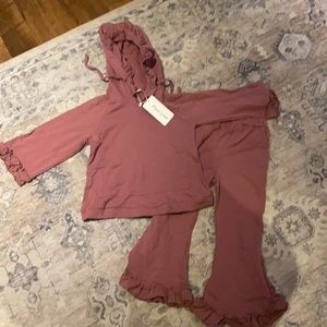 Purple outfit size 6 girls